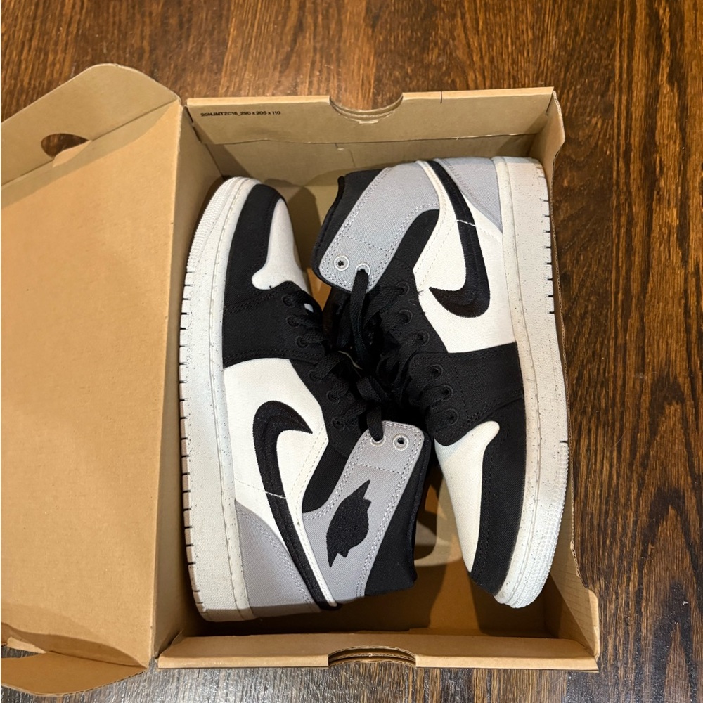 Jordan 1 MID SE Black and Steel grey